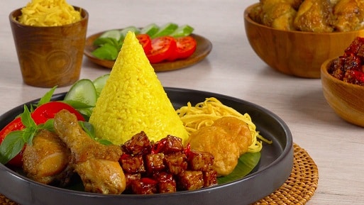 nasi kuning tumpeng mini