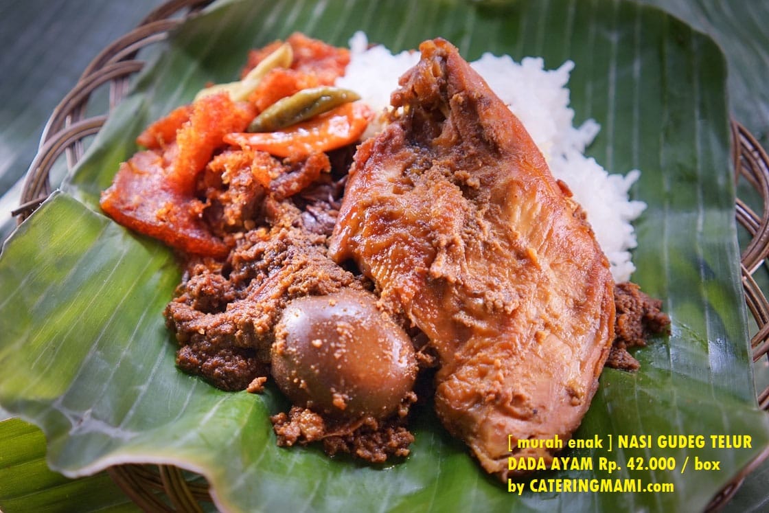 Nasi gudeg telur dada ayam